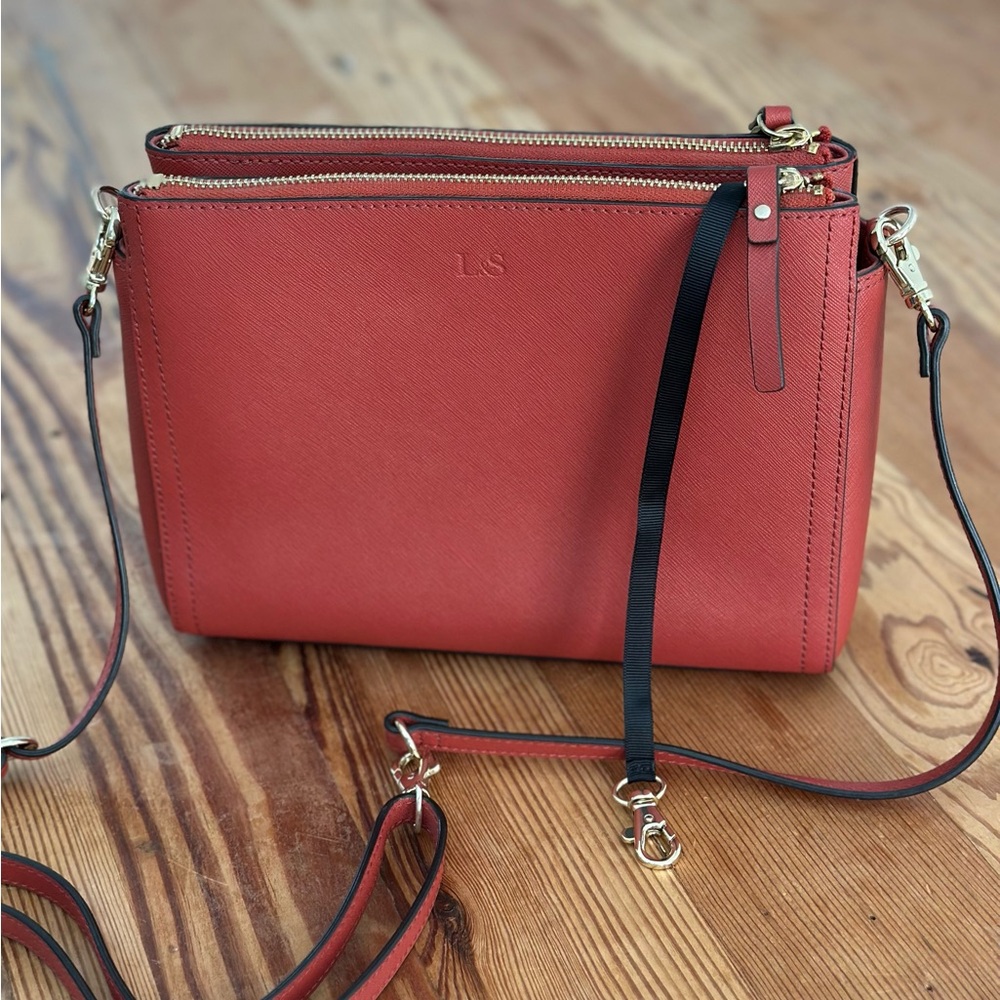 Lo & Sons Crossbody Bag in Brick Red with Gold Hardware - Picture 5 of 8